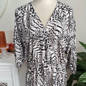 Simply Vera Vera Wang Black and White Blouse